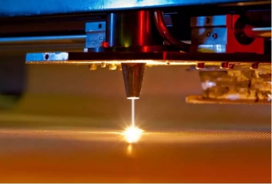 岳和我厨房做爽死我了A片视频